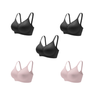 3 Pretos | 2 Rosas
